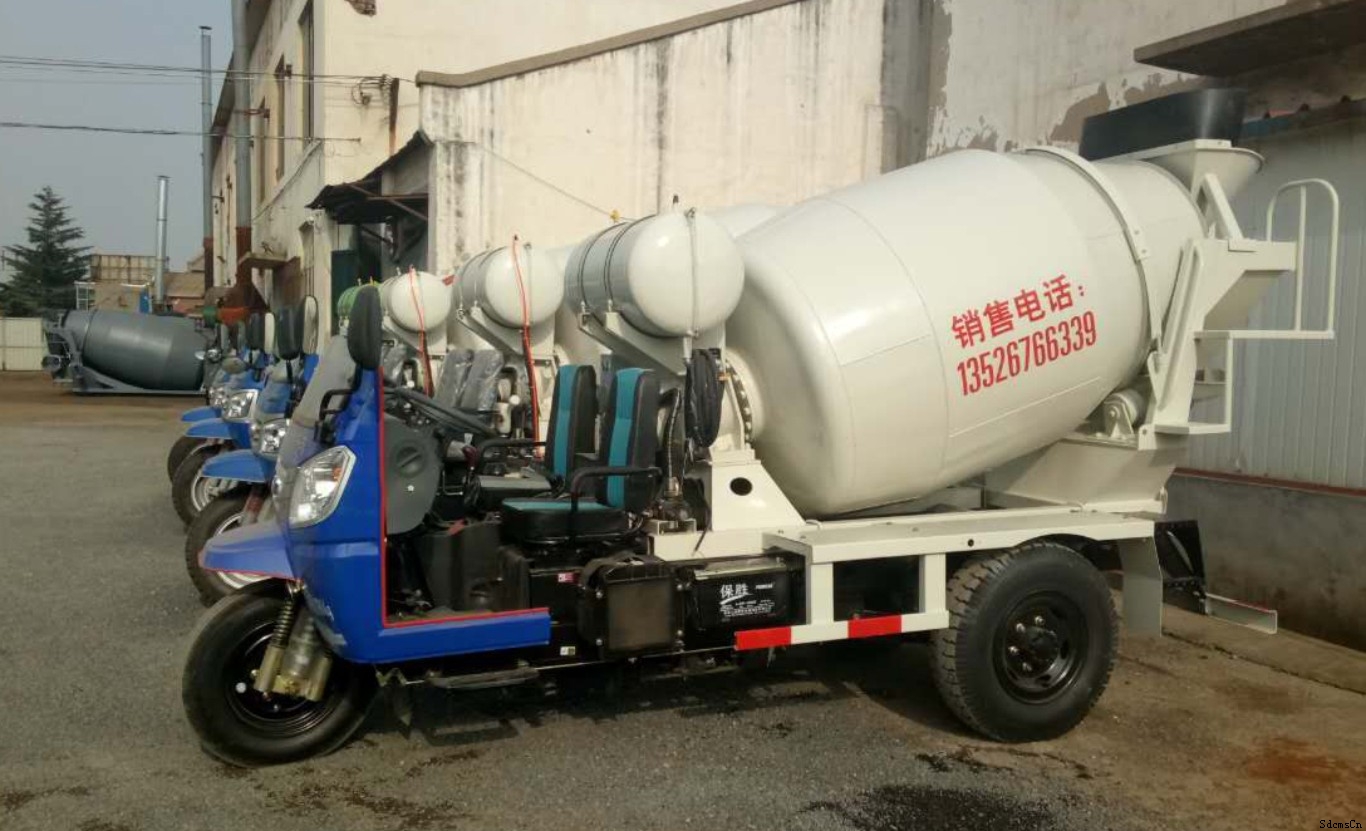 小型搅拌车